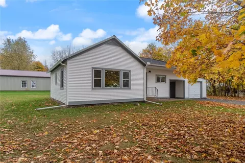 7936 Lake Rd, Sodus Point, NY 14555