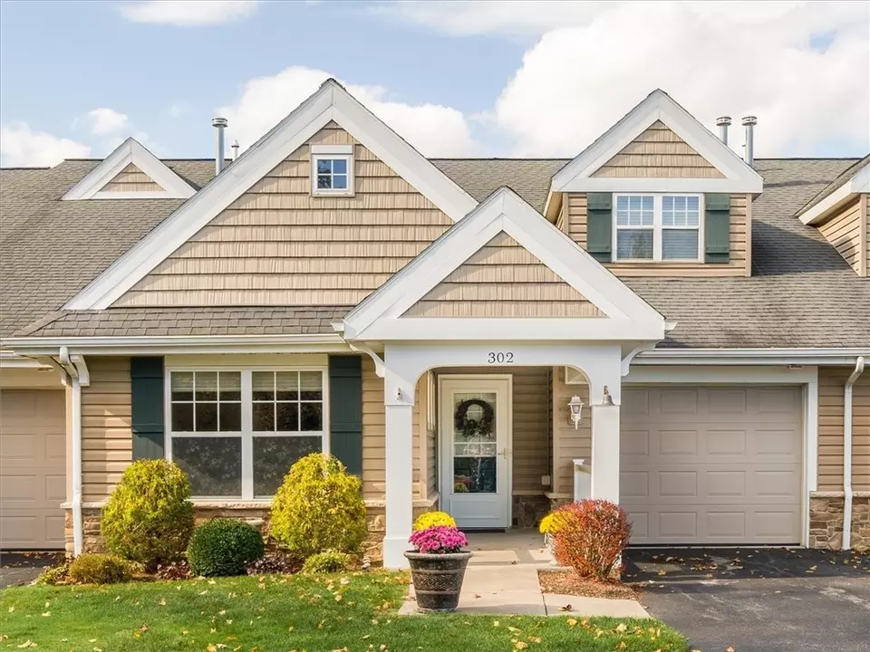 302 Rivers Run, Rochester, NY 14623 33 Photos Movoto