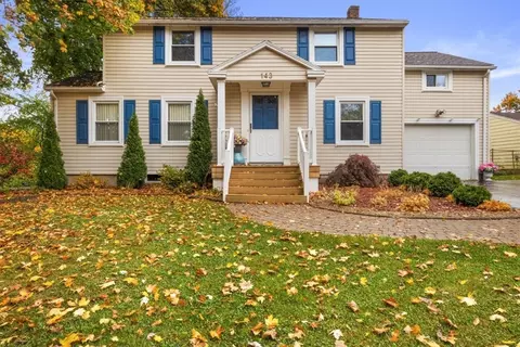 143 Apollo Dr, Greece, NY 14626