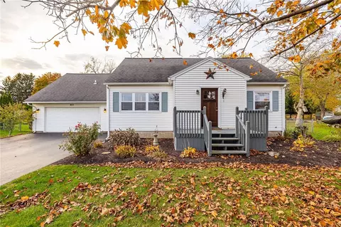 877 Salt Rd, Webster, NY 14580