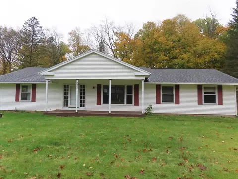 7934 Glenbrook Dr, Lysander, NY 13027