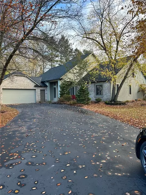 4 Princeton Pl #PVT, Pittsford, NY 14534