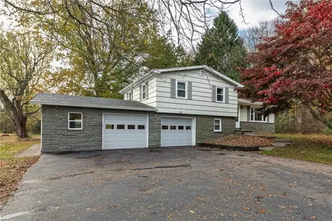 1797 Woodard Rd, Webster, NY 14580