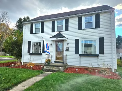 49 Queensboro Rd, Irondequoit, NY 14609