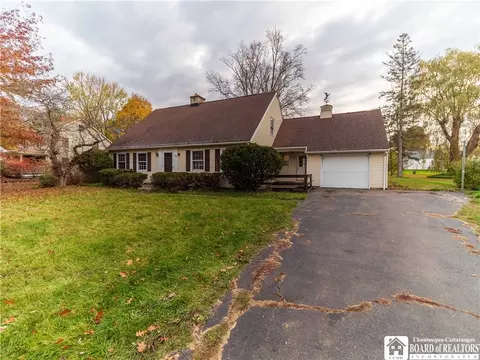 13 Stoneman Ave, Busti, NY 14750