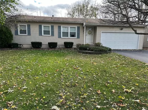 11 Courtright Ln, Gates, NY 14624