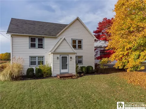 100 Lakeview Ave, Pomfret, NY 14063