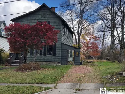 17 Pardee, Jamestown, NY 14701