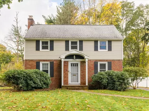 153 Washington Ave, Irondequoit, NY 14617
