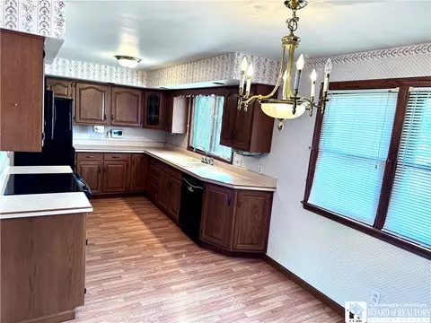 74 E Benton St, Dunkirk, NY 14048 photo 9