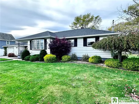 74 E Benton St, Dunkirk, NY 14048 photo 2