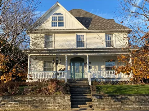 33 Pine Ave, Kane, PA 16735