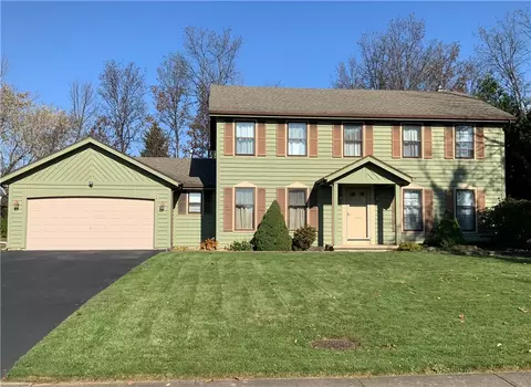 58 Gnage Ln, Greece, NY 14612