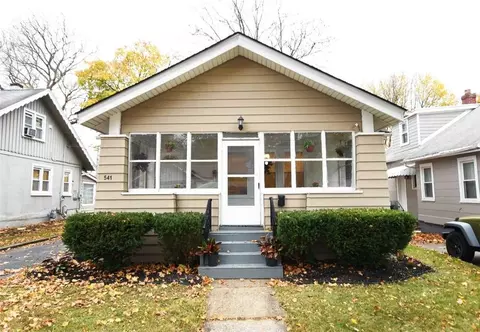 541 Westfield St, Rochester, NY 14619