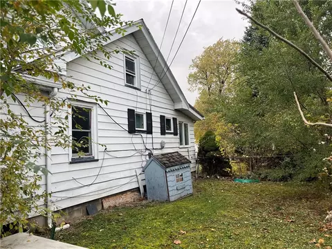 369 Stone Rd, Greece, NY 14616 photo 4