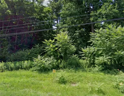 923 Bay Rd, Webster, NY 14580