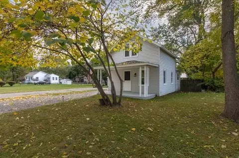 27 Remington Pkwy, Rochester, NY 14623