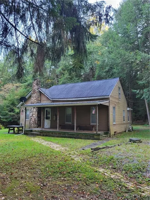 1495 Combs Crk, Liberty Town, PA 16743