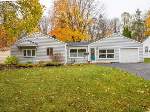 79 Sherwood Ave, Webster, NY 14580