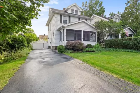 341 Laurelton Rd, Irondequoit, NY 14609