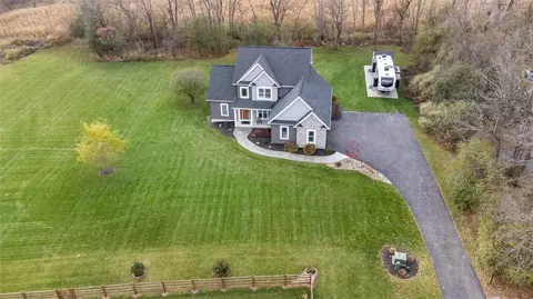 6142 Marcus Way, Farmington, NY 14425