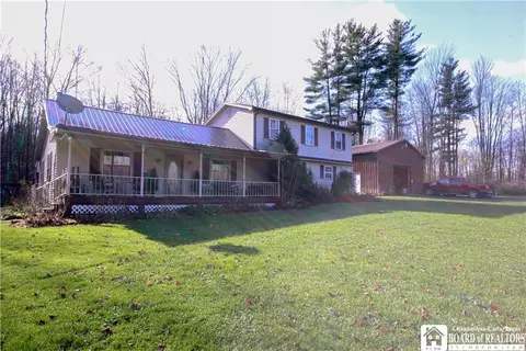 4887 Kortwright Rd, Busti, NY 14710