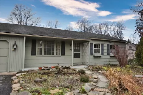 165 Colony Ln, Rochester, NY 14623