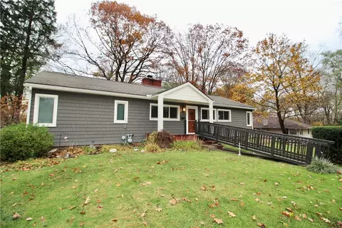 337 Eaglehead Rd, Perinton, NY 14445