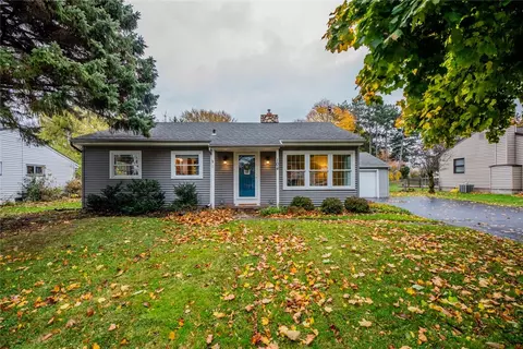 104 W Craig Hill Dr, Greece, NY 14626