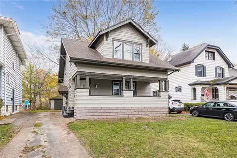 175 Roxborough Rd, Rochester, NY 14619