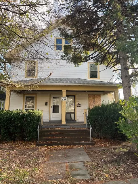 399 Fernwood Ave, Rochester, NY 14609