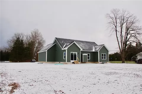 553 Webster Rd, Webster, NY 14580 photo 7