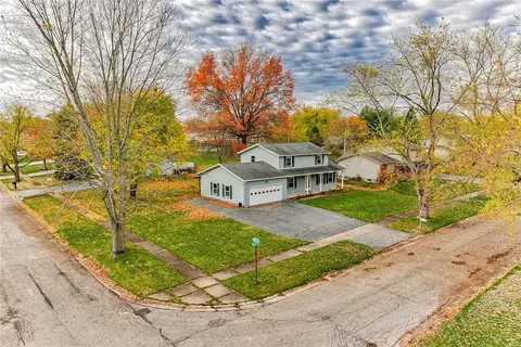 38 Rocklea Dr, Gates, NY 14624