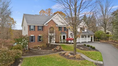 205 Royal Vw, Pittsford, NY 14534