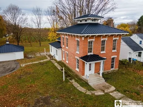 284 E Main St, Pomfret, NY 14063