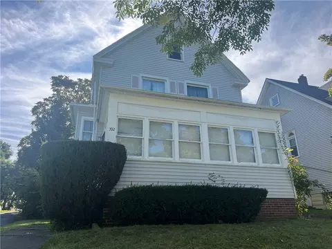 392 Seward St, Rochester, NY 14608