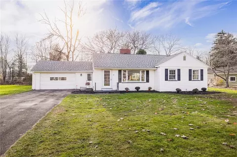 95 French Rd, Rochester, NY 14618