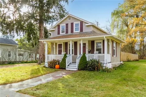 36 William St, Phelps, NY 14532
