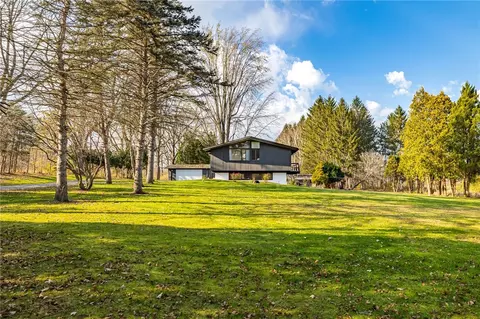 75 Chapman Rd, Rush, NY 14543
