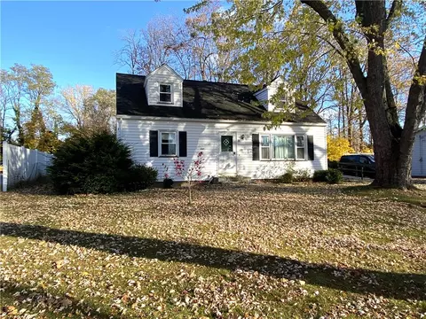 36 Idlewood Dr, Sweden, NY 14420