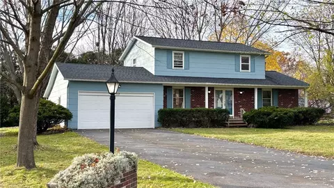 17 Chi Mar Dr, Chili, NY 14624