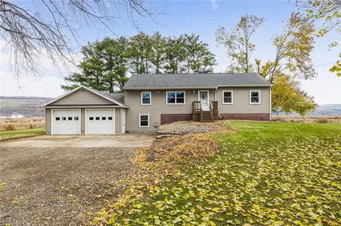 8503 Curry Rd, West Sparta, NY 14437