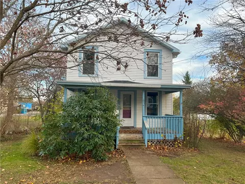 42 Belden Ave, Sodus, NY 14551