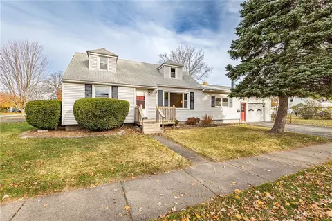 184 Ridgewood Rd, Greece, NY 14626