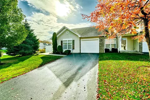 107 Mckay Dr, Webster, NY 14580