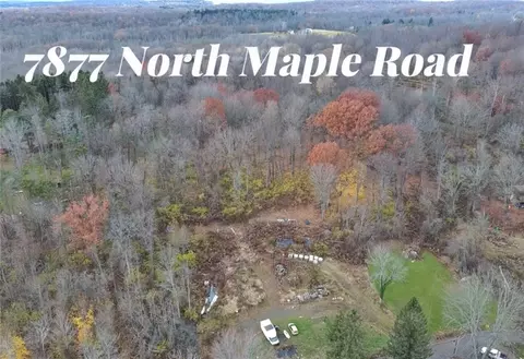 7877 N Maple Rd, Wolcott, NY 14590