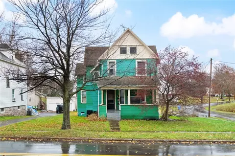 6119 Lake Ave, Wolcott, NY 14590