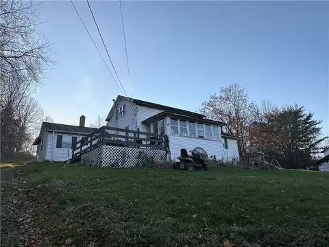 9264 Woodsville Rd, West Sparta, NY 14437