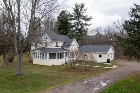 8499 Indian Valley Rd, Wayland, NY 14572