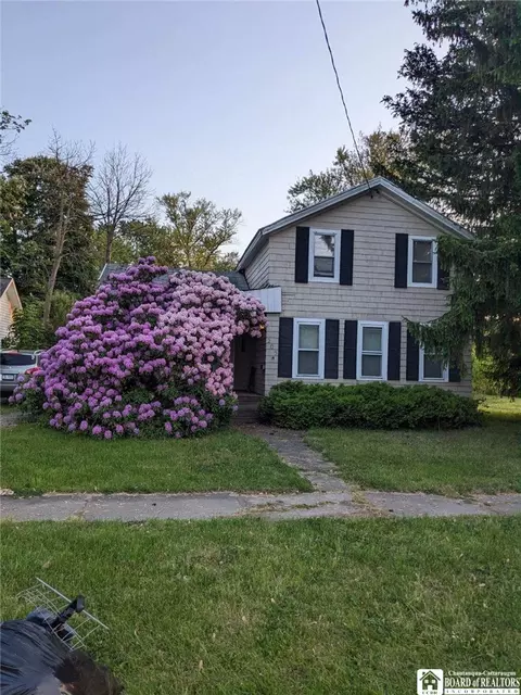 205 King St, Dunkirk, NY 14048